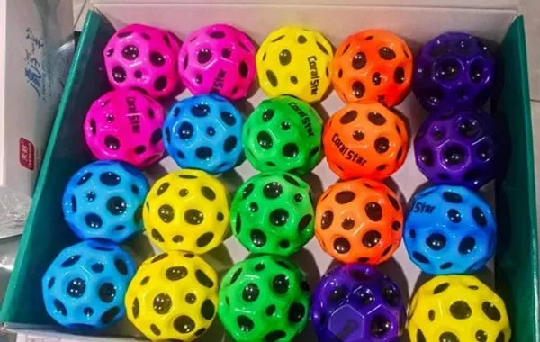 Multicolor_Spotted_Toy_Balls_Set