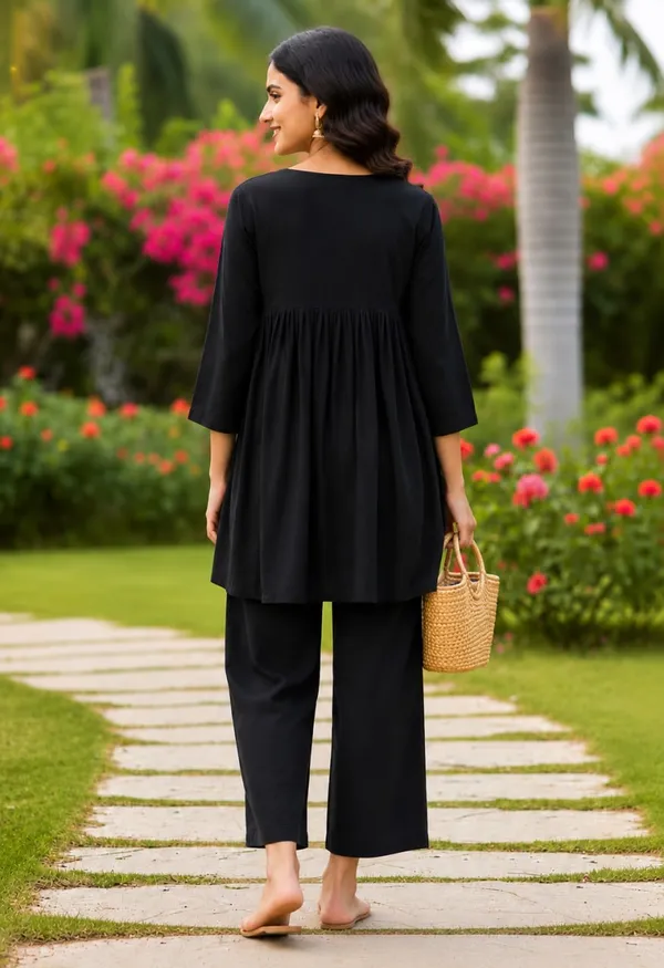 Black_Embroidered_Kurta_Set_for_Women