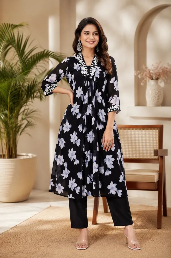 Black_Floral_Printed_Kurta_Set_for_Women