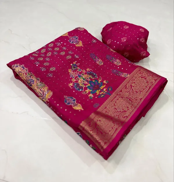 Magenta_Floral_Traditional_Saree_For_Women
