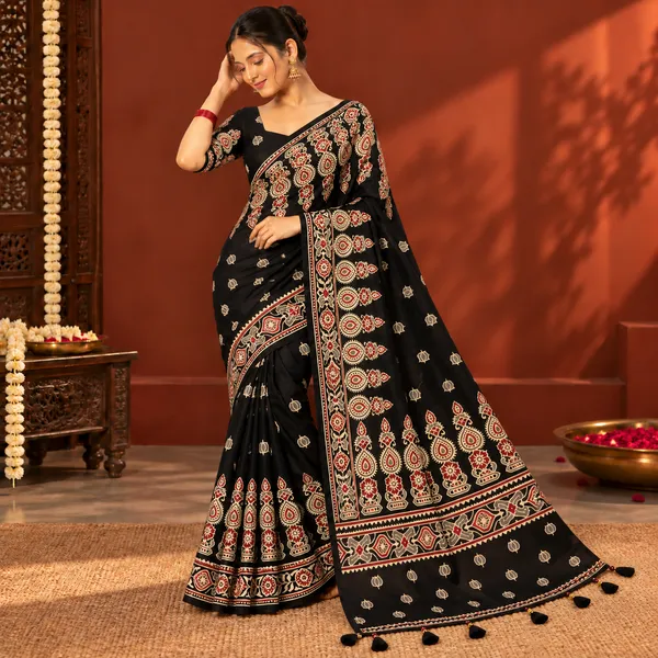 Black_Printed_Tassel_Dupatta_for_Women