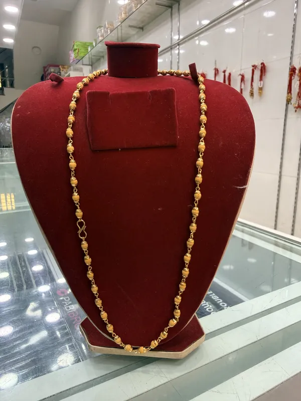 Gold_Metal_Alloy_Beaded_Traditional_Pearl_Necklace_For_Women
