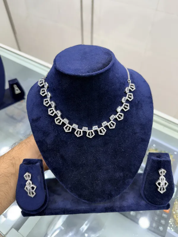 Silver_Metal_Alloy_Geometric_Openwork_Necklace_Set_For_Women