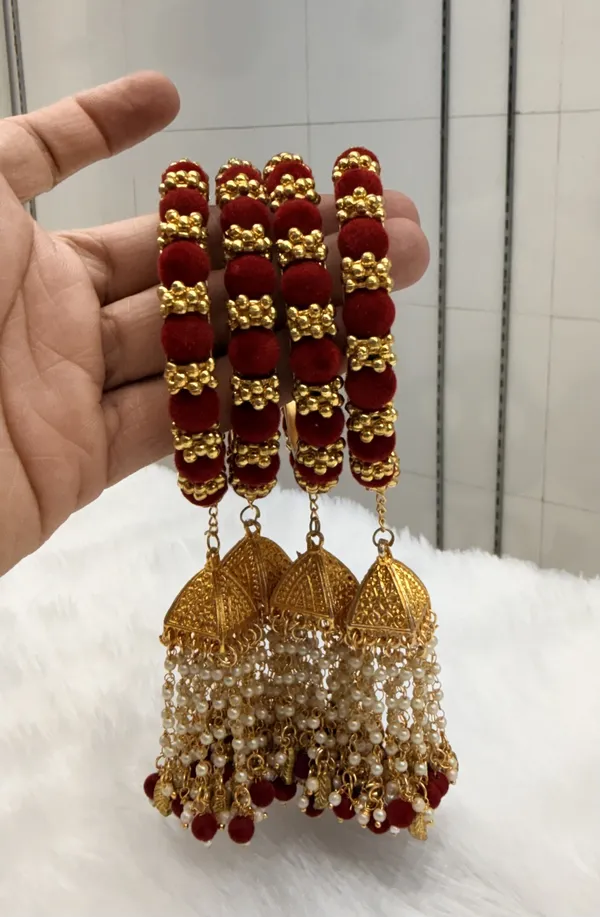 Red_Velvet_Bridal_Chooda_Bangles_With_Kaleera_For_Women