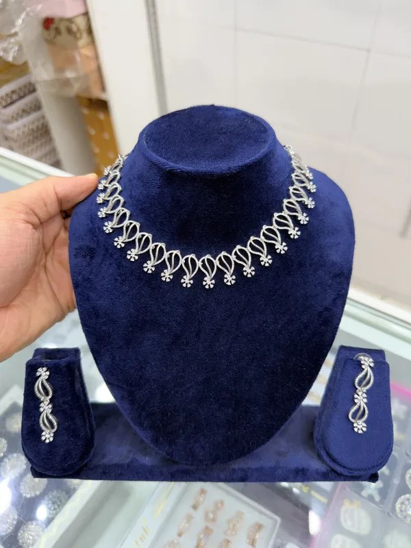 Silver_Metal_Alloy_Leaf_Floral_Collar_Necklace_Set_For_Women
