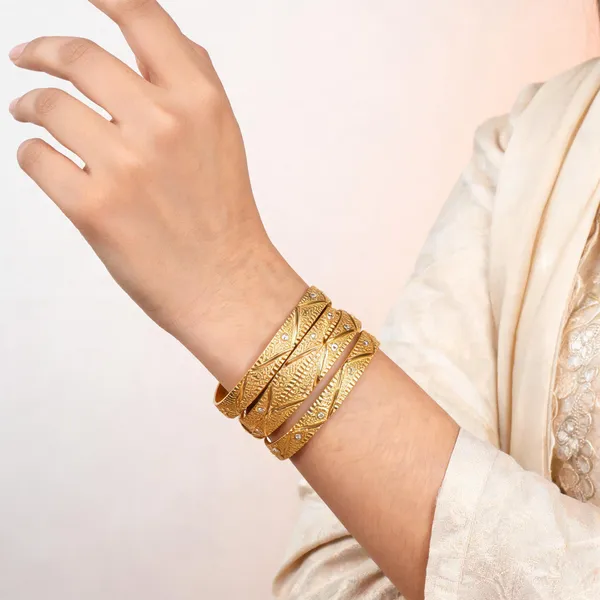 Gold_Metal_Alloy_Diagonal_Textured_Motif_Bangle_Set_For_Women