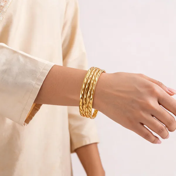 Gold_Metal_Alloy_Slim_Textured_Layered_Bangle_Set_For_Women