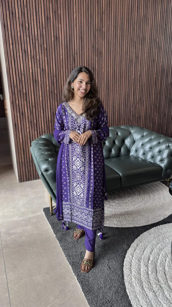 Purple_Bandhej_With_Sequins