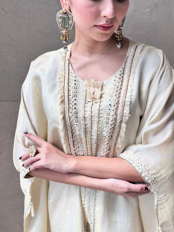 Beige_Boho_Kaftan
