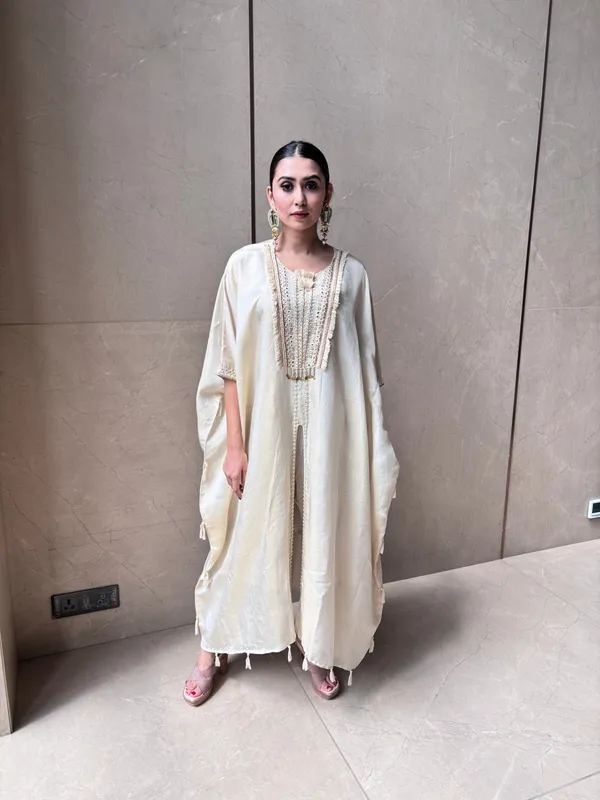 Beige_Boho_Kaftan