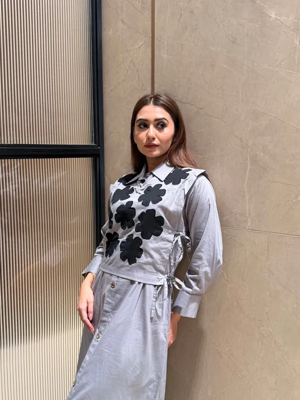 Grey_Bloom_A_Lime_Dress
