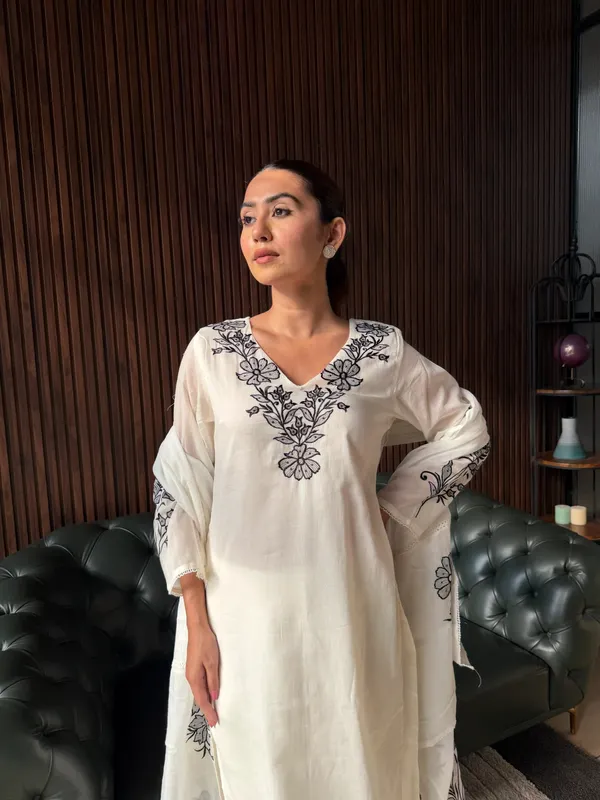 Ivory_Embroidered_Kurta_Pant_Set