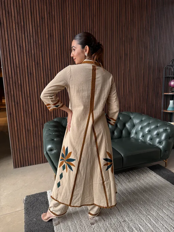 Desert_Flora_Panel_Kurta_Set