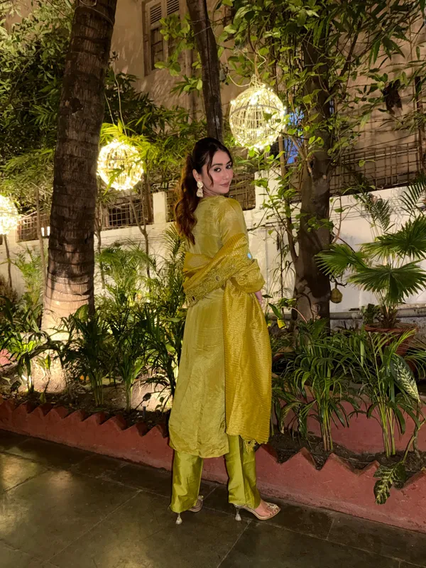 Green_Embroidered_Kurta_Set_With_Dupatta