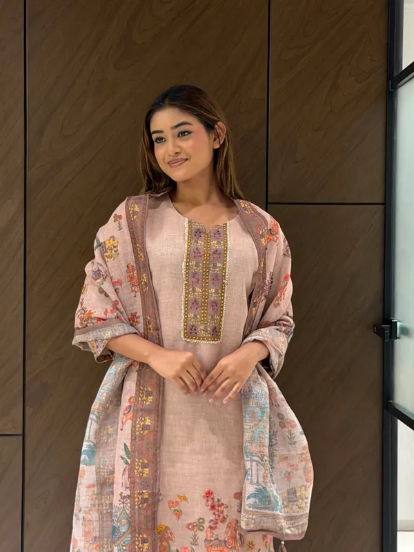Gulnaar_Heritage_Suit_Set
