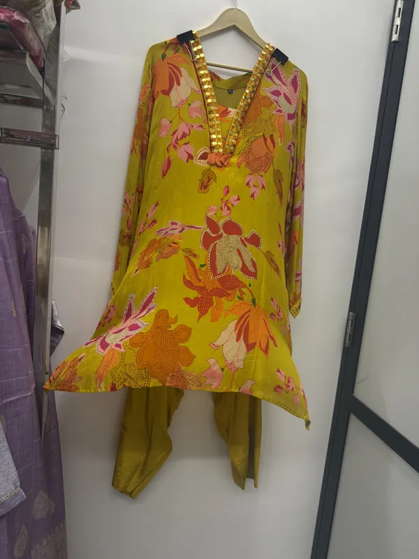 Yellow_Printed_Straight_Kurta_Set_for_Women