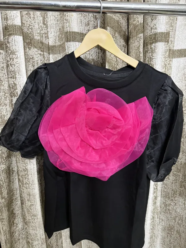 Black_Floral_Applique_Short_Sleeve_Top_for_Women