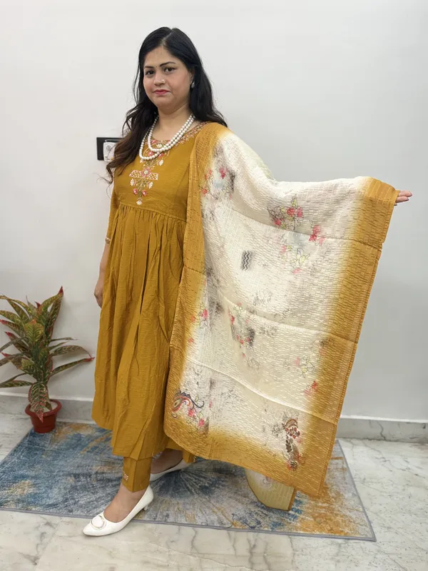 Mustard_Ethnic_Kurta_Set_For_Women