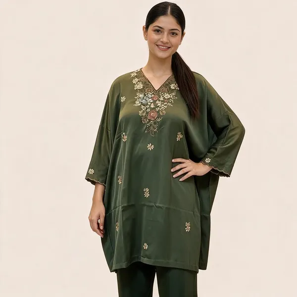 Green_Viscose_Silk_Relaxed_Floral_Embroidered_Kurta_For_Women