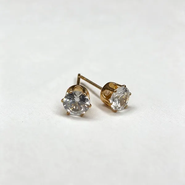 Gold_Tone_Crystal_Stud_Earrings_for_Women