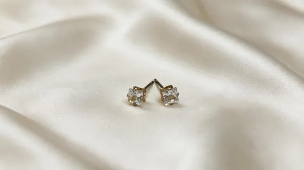 Silver_Tone_Crystal_Stud_Earrings_for_Women