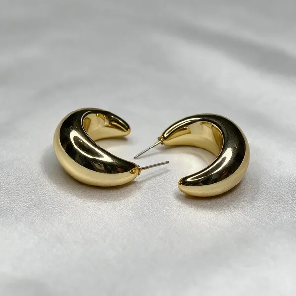 Gold_Tone_Chunky_Hoop_Earrings_for_Women
