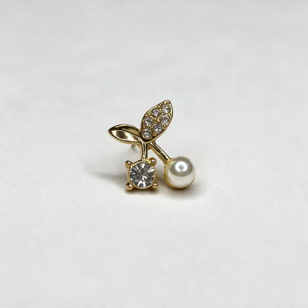 Gold_Tone_Pearl_Leaf_Earrings_for_Women