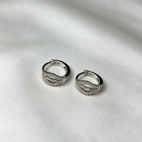 Silver_Tone_Textured_Hoop_Earrings_for_Women