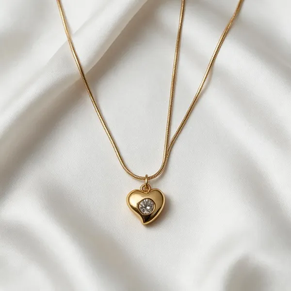 Gold_Tone_Heart_Pendant_Necklace