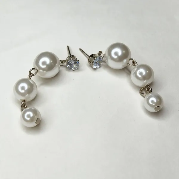 White_Pearl_Beaded_Earrings_Set_For_Women