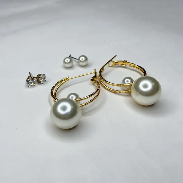 Gold_Tone_Pearl_Hoop_Earrings_for_Women