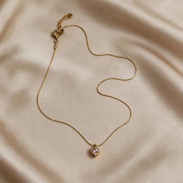 Gold_Tone_Heart_Pendant_Chain_Necklace_for_Women