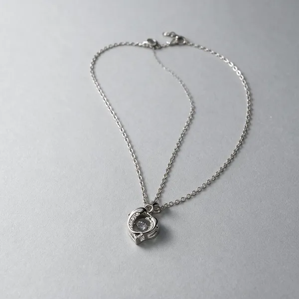 Silver-Tone_Heart_Pendant_Necklace_for_Women