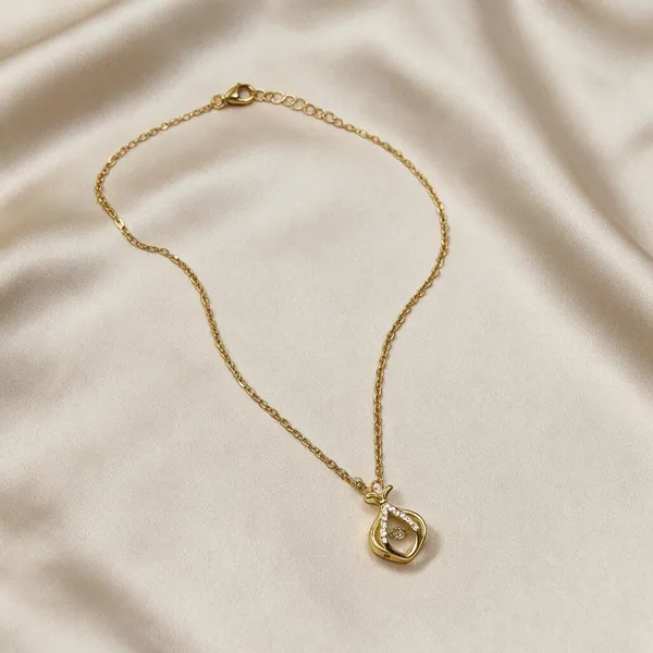 Gold_Tone_Pendant_Necklace_for_Women