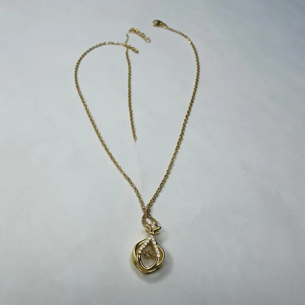 Gold_Tone_Pendant_Necklace_for_Women