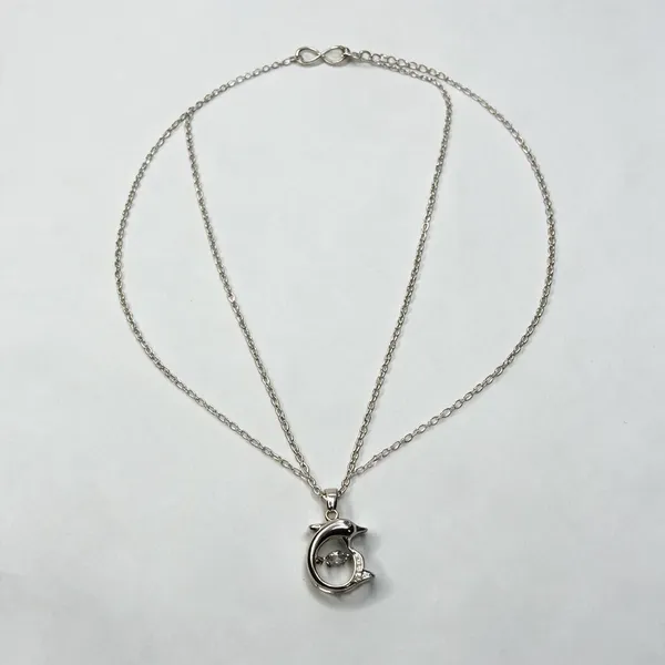 Silver-Tone_Crescent_Moon_Pendant_Necklace_for_Women