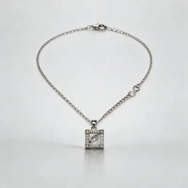 Silver_Tone_Square_Pendant_Necklace_for_Women