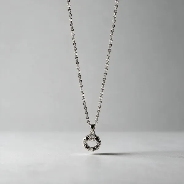 Silver_Tone_Floral_Pendant_Necklace_for_Women