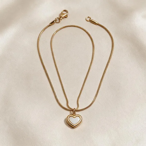 Gold_Tone_Heart_Pendant_Chain_Necklace