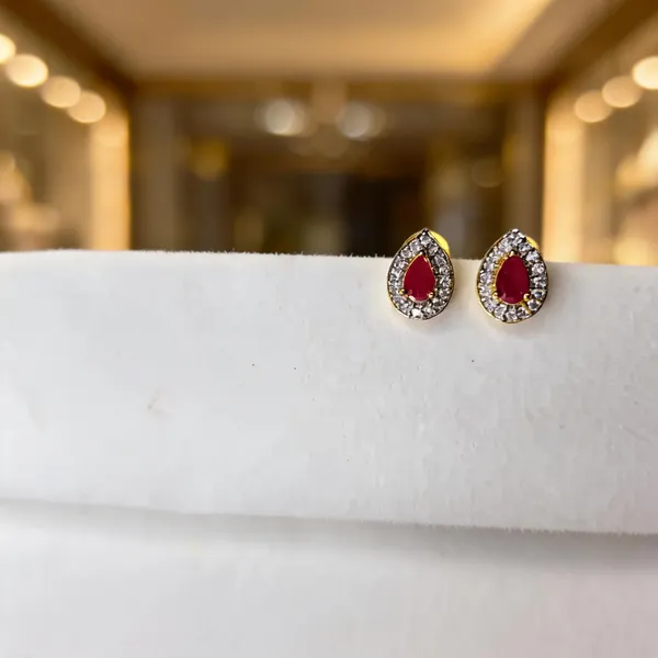 Gold_Metal_Alloy_Earring_For_Women
