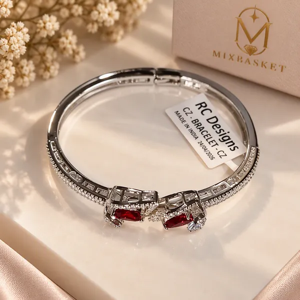 Gold_Metal_Alloy_Bracelet_For_Women