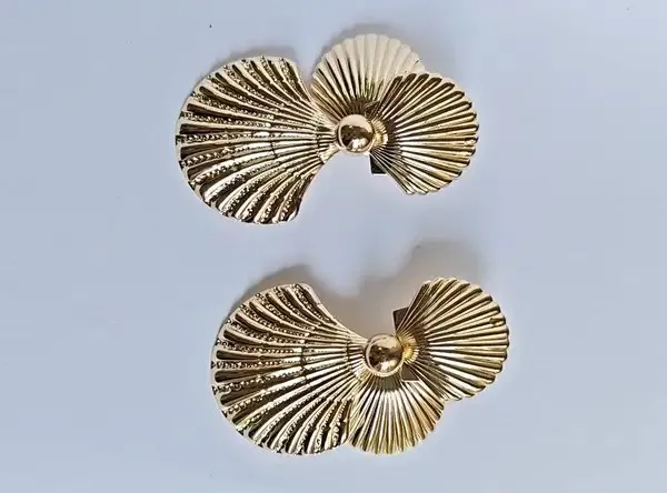 Gold_Metal_Alloy_Fan-Shaped_Sculptural_Drop_Earrings_For_Women