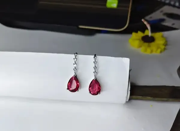 White_And_Red_Metal_Alloy_Earring_For_Women