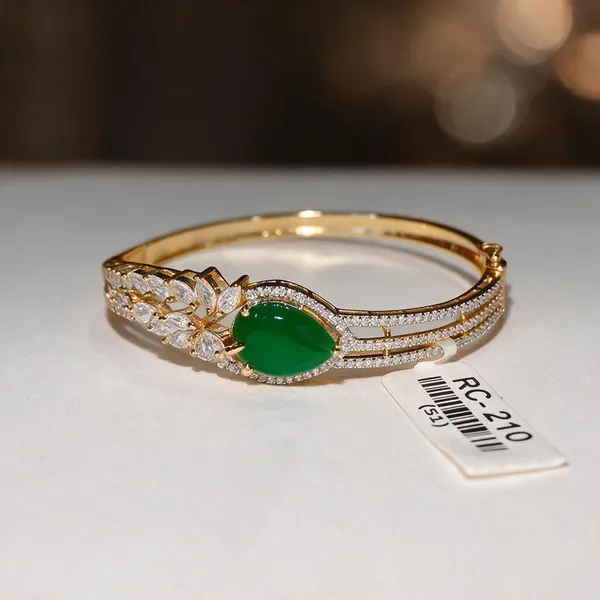 Gold_Metal_Alloy_Bracelet_For_Women