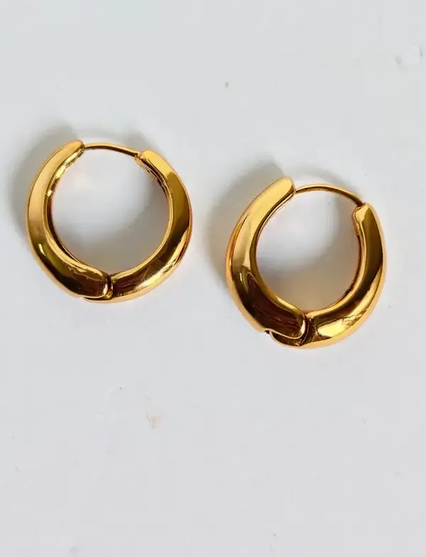 Gold_Metal_Alloy_Polished_Circular_Hoop_Earrings_For_Women
