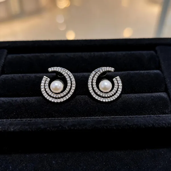 White_Metal_Alloy_Earring_For_Women