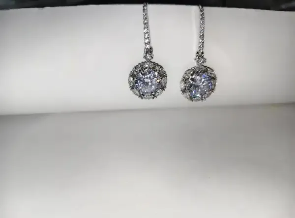 White_Metal_Alloy_Earring_For_Women