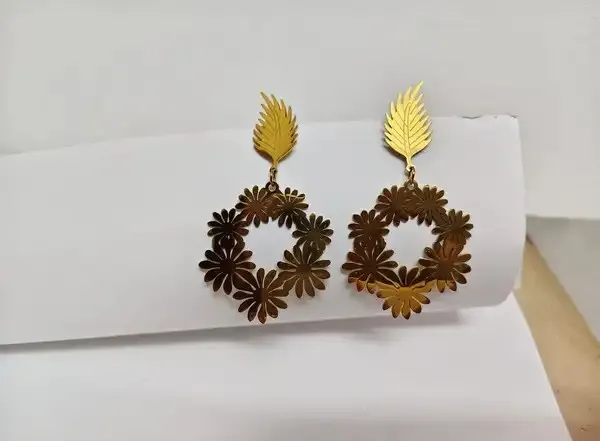 Gold_Metal_Alloy_Leaf_Floral_Cutwork_Dangling_Drop_Earrings_For_Women