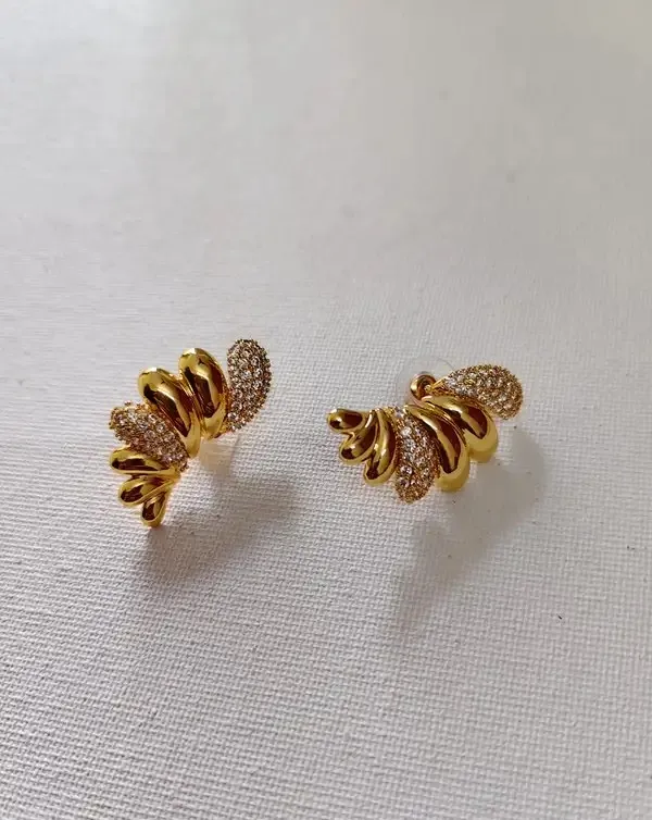 Gold_Metal_Alloy_Rhinestone_Floral_Drop_Earrings_For_Women