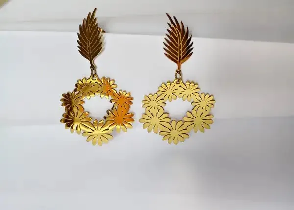 Gold_Metal_Alloy_Leaf_Floral_Motif_Drop_Earrings_For_Women